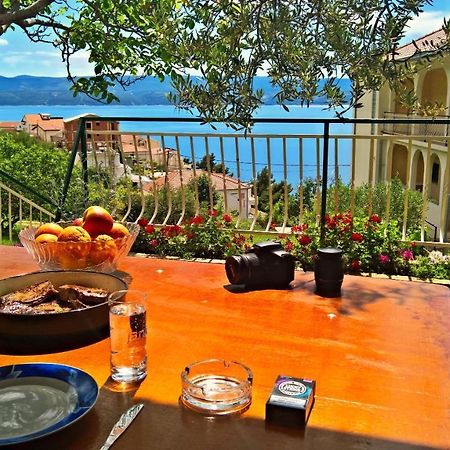 Holiday Home Jozo Omis Bagian luar foto