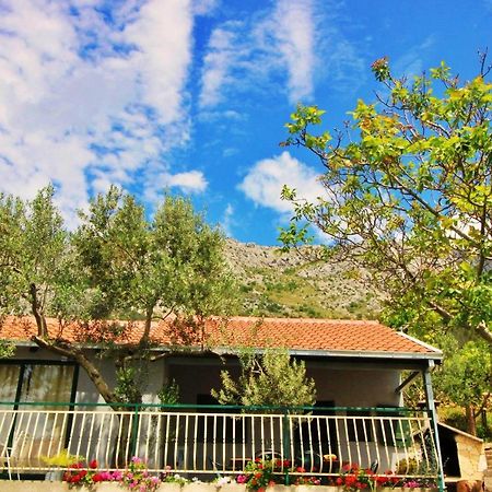 Holiday Home Jozo Omis Bagian luar foto