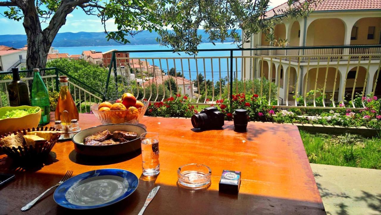 Holiday Home Jozo Omis Bagian luar foto