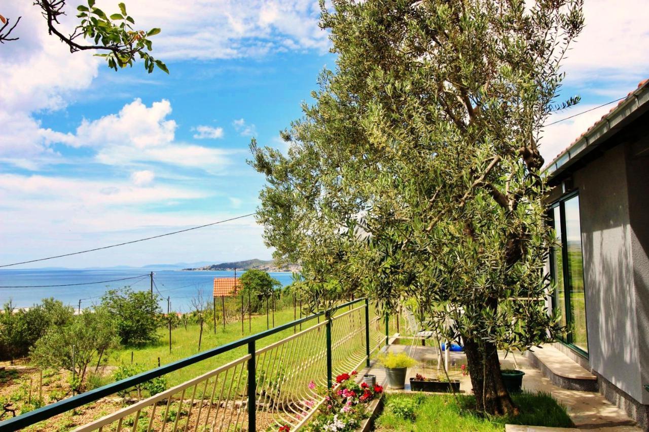 Holiday Home Jozo Omis Bagian luar foto