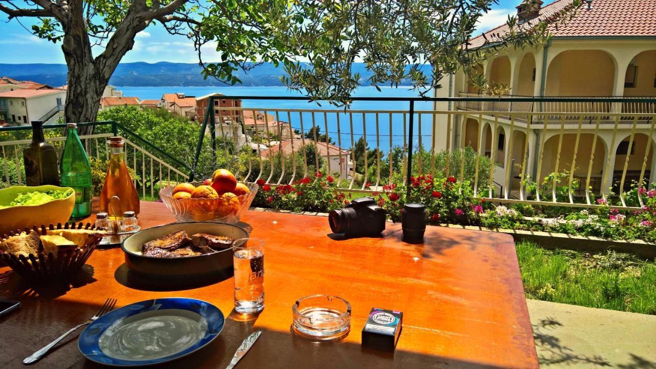 Holiday Home Jozo Omis Bagian luar foto