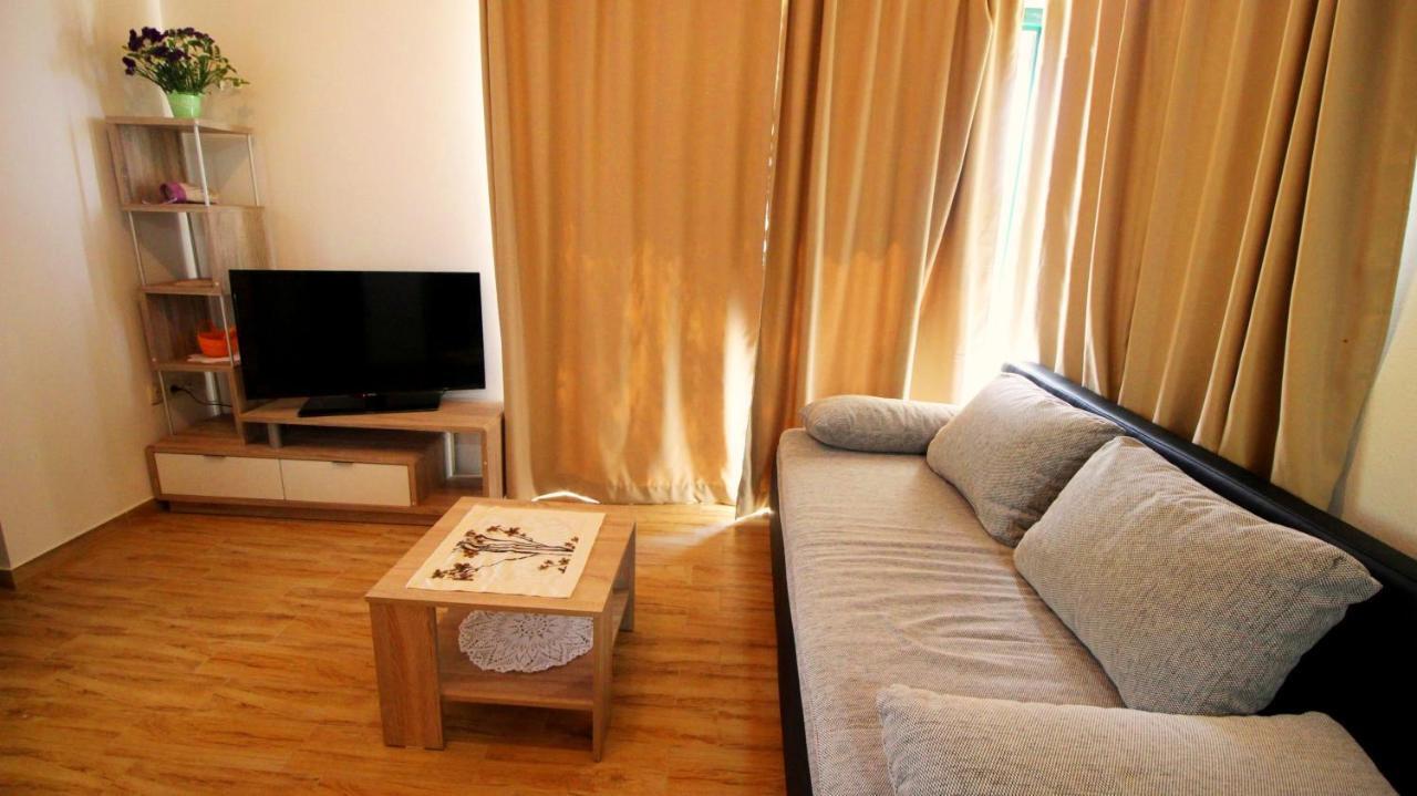 Holiday Home Jozo Omis Bagian luar foto